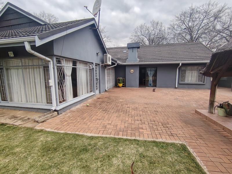 5 Bedroom Property for Sale in Sasolburg Ext 4 Free State
